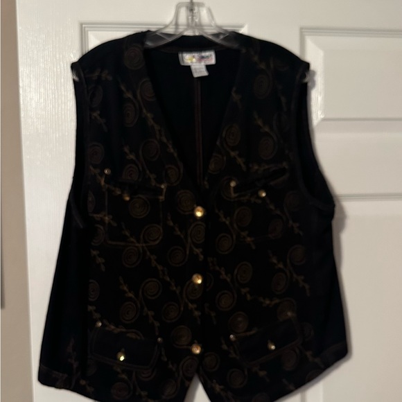 Cotton Embroidered Vest - Picture 2 of 4